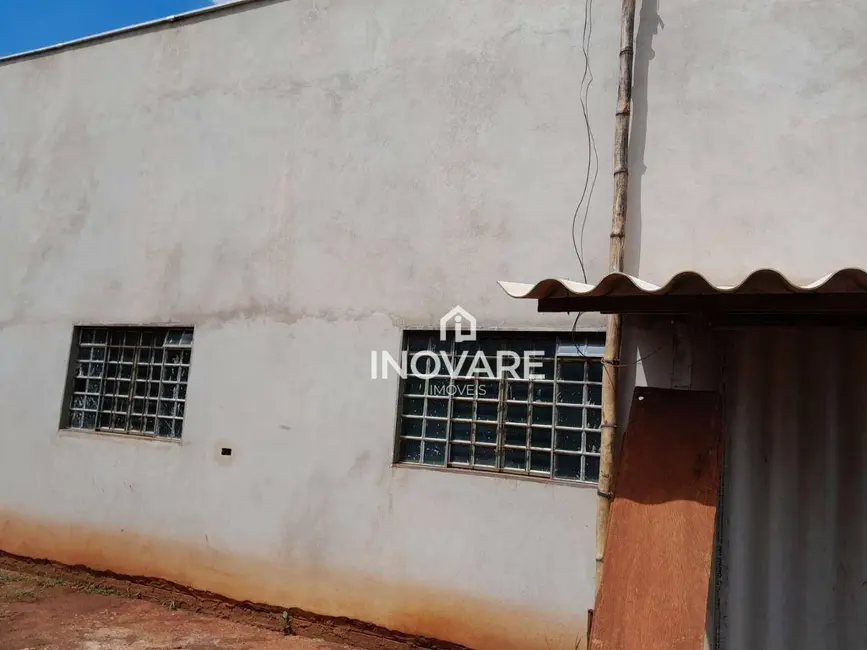 Sítio / Rancho com 3 quartos à venda, 2000m2 em Itumbiara - GO - imagem 3 Foto 3 de Sítio / Rancho com 3 quartos à venda, 2000m2 em Itumbiara - GO