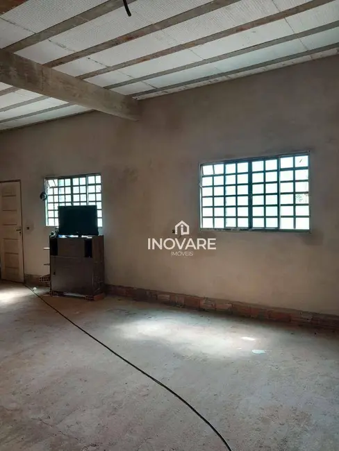 Sítio / Rancho com 3 quartos à venda, 2000m2 em Itumbiara - GO - imagem 6 Foto 6 de Sítio / Rancho com 3 quartos à venda, 2000m2 em Itumbiara - GO