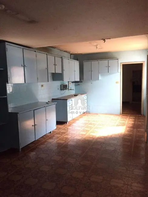 Casa com 3 quartos para alugar, 230m2 em Itumbiara - GO - imagem 6 Foto 6 de Casa com 3 quartos para alugar, 230m2 em Itumbiara - GO
