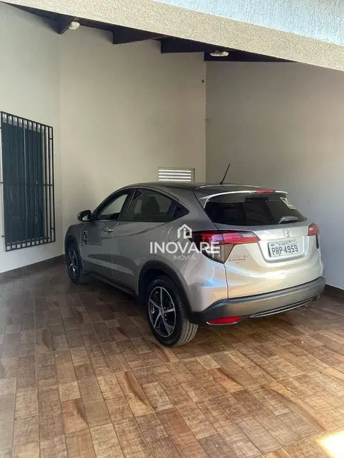 Casa com 3 quartos à venda, 200m2 em Itumbiara - GO - imagem 3 Foto 3 de Casa com 3 quartos à venda, 200m2 em Itumbiara - GO