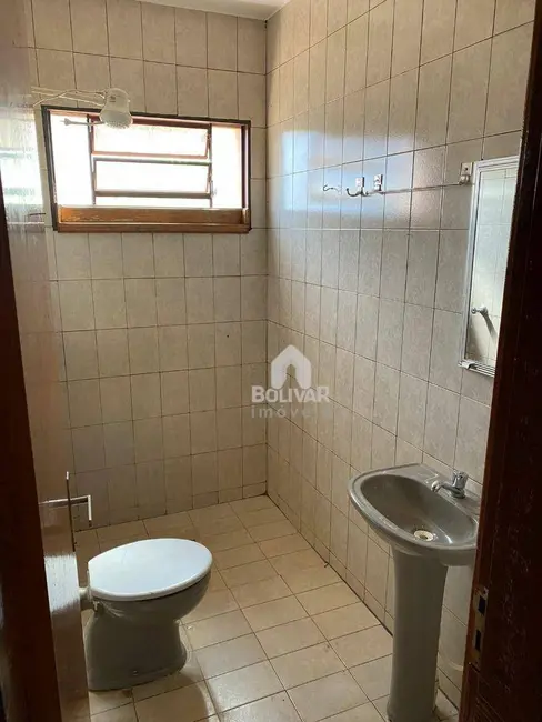 Apartamento com 3 quartos para alugar, 82m2 em Itumbiara - GO - imagem 5 Foto 5 de Apartamento com 3 quartos para alugar, 82m2 em Itumbiara - GO