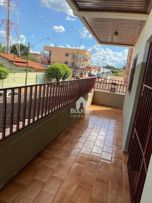 Apartamento com 3 quartos para alugar, 82m2 em Itumbiara - GO - imagem 3 Foto 3 de Apartamento com 3 quartos para alugar, 82m2 em Itumbiara - GO