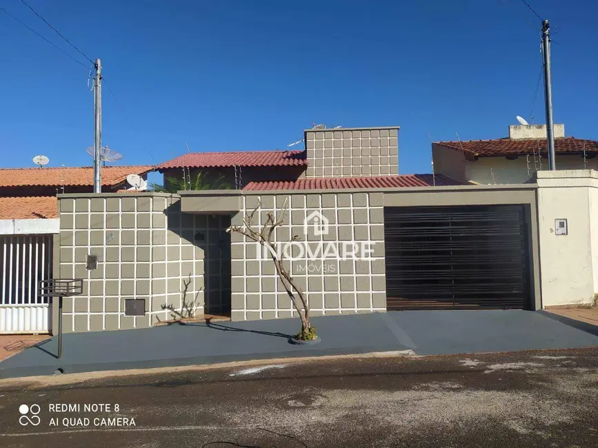 Foto 1 de Casa com 3 quartos à venda, 220m2 em Residencial Jardim Primavera, Itumbiara - GO