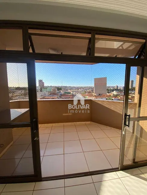 Apartamento com 3 quartos à venda, 156m2 em Itumbiara - GO - imagem 5 Foto 5 de Apartamento com 3 quartos à venda, 156m2 em Itumbiara - GO