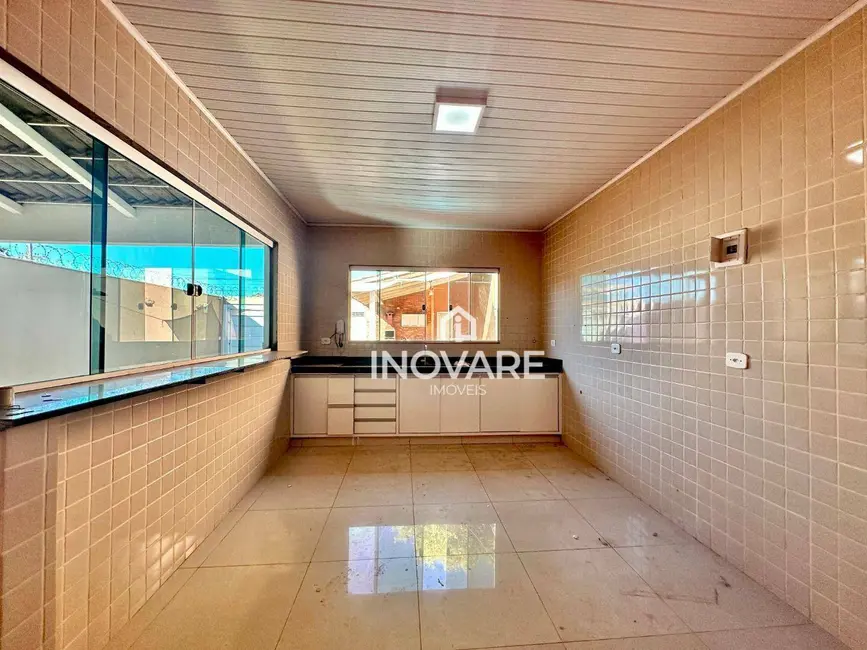 Casa com 4 quartos para alugar, 190m2 em Setor Novo Horizonte, Itumbiara - GO - imagem 6 Foto 6 de Casa com 4 quartos para alugar, 190m2 em Setor Novo Horizonte, Itumbiara - GO