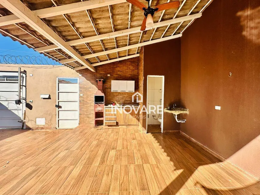 Casa com 4 quartos para alugar, 190m2 em Setor Novo Horizonte, Itumbiara - GO - imagem 4 Foto 4 de Casa com 4 quartos para alugar, 190m2 em Setor Novo Horizonte, Itumbiara - GO