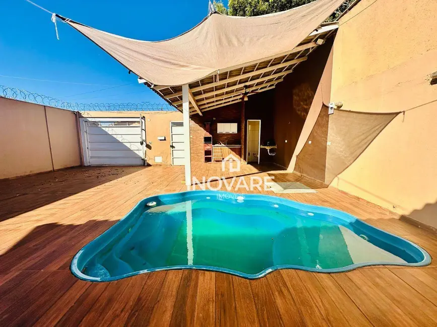 Casa com 4 quartos para alugar, 190m2 em Setor Novo Horizonte, Itumbiara - GO - imagem 3 Foto 3 de Casa com 4 quartos para alugar, 190m2 em Setor Novo Horizonte, Itumbiara - GO