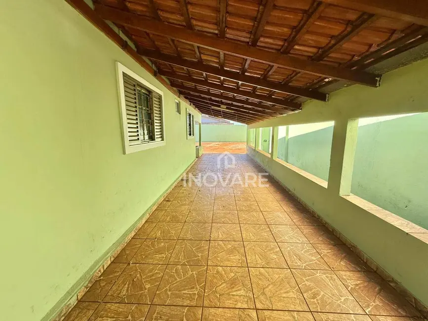 Foto 3 de Casa com 3 quartos para alugar, 296m2 em Itumbiara - GO