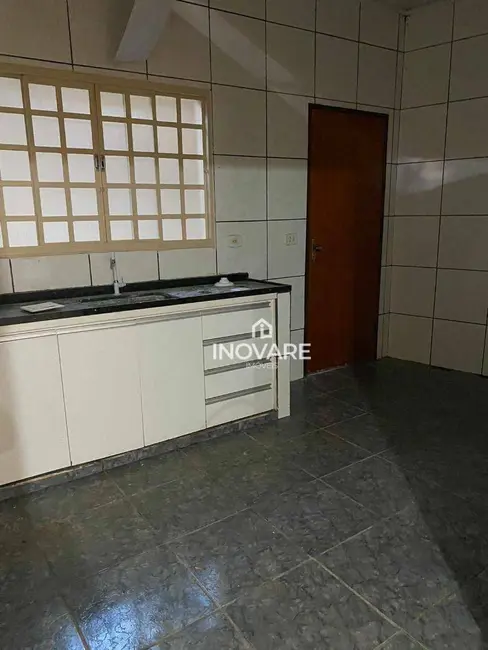 Foto 8 de Casa com 2 quartos para alugar, 190m2 em Jardim Liberdade, Itumbiara - GO