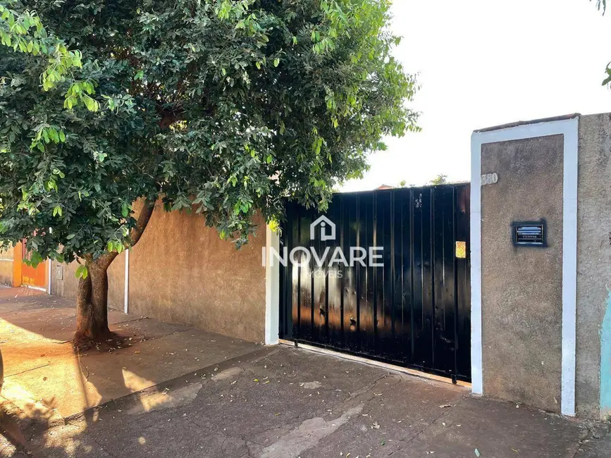 Casa com 3 quartos para alugar, 360m2 em Jardim Leonora, Itumbiara, GO - imagem 1 Foto 1 de Casa com 3 quartos para alugar, 360m2 em Jardim Leonora, Itumbiara, GO