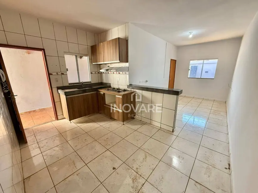 Foto 4 de Casa com 2 quartos para alugar, 189m2 em Itumbiara - GO