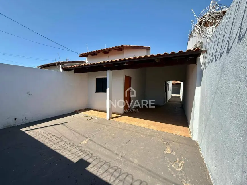 Foto 2 de Casa com 2 quartos para alugar, 189m2 em Itumbiara - GO
