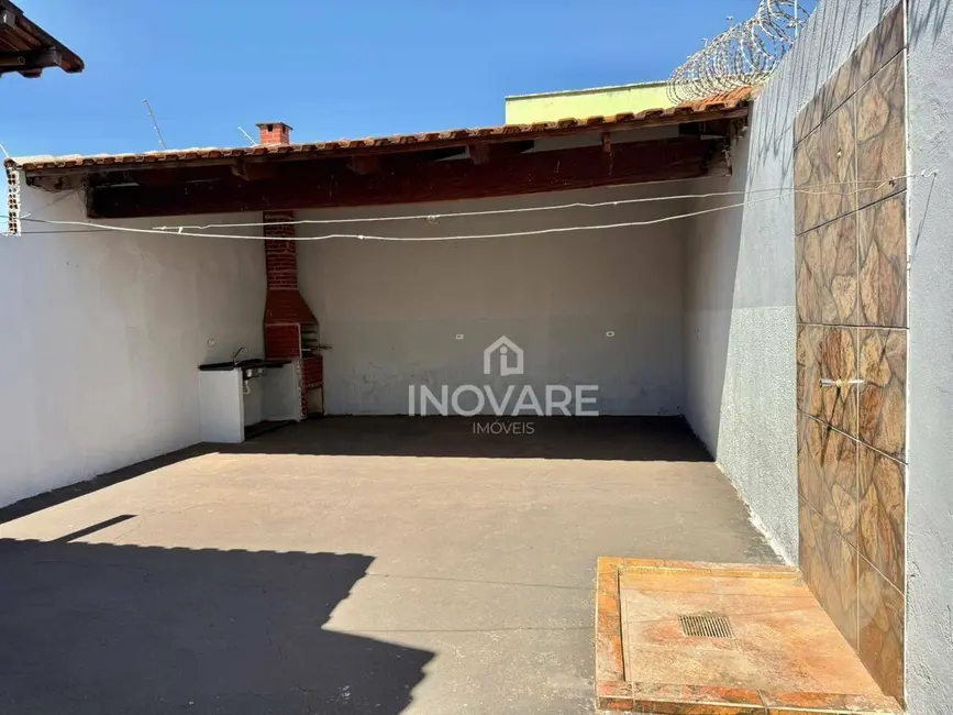 Foto 8 de Casa com 2 quartos para alugar, 189m2 em Itumbiara - GO