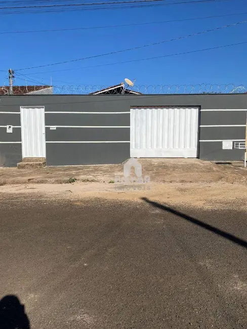 Foto 1 de Casa com 3 quartos para alugar, 250m2 em Zenon Borges Guimarães, Itumbiara - GO