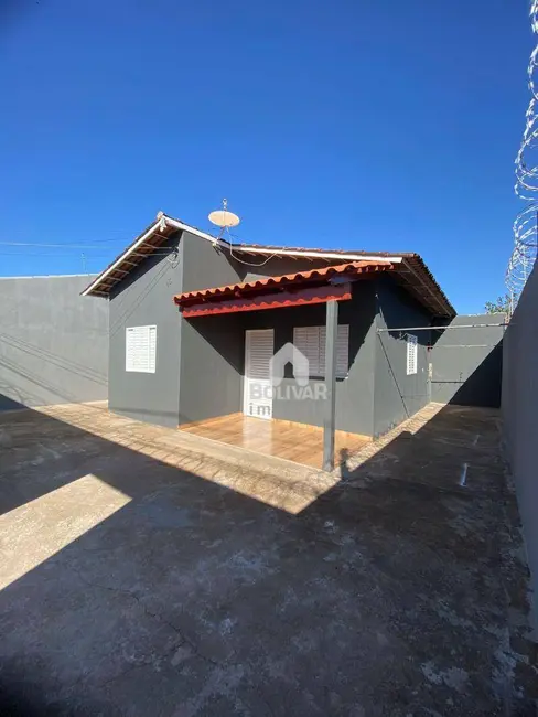 Foto 2 de Casa com 3 quartos para alugar, 250m2 em Zenon Borges Guimarães, Itumbiara - GO