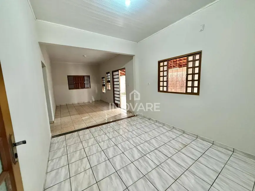 Foto 6 de Casa com 3 quartos à venda, 360m2 em Itumbiara - GO