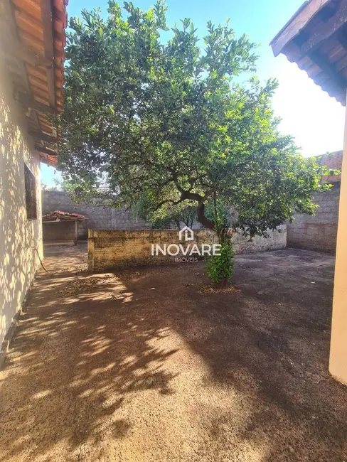 Casa com 3 quartos à venda e para alugar, 360m2 em Itumbiara - GO - imagem 6 Foto 6 de Casa com 3 quartos à venda e para alugar, 360m2 em Itumbiara - GO