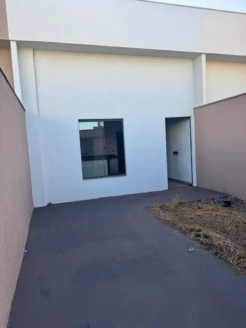 Foto 2 de Casa com 2 quartos à venda, 125m2 em Itumbiara - GO