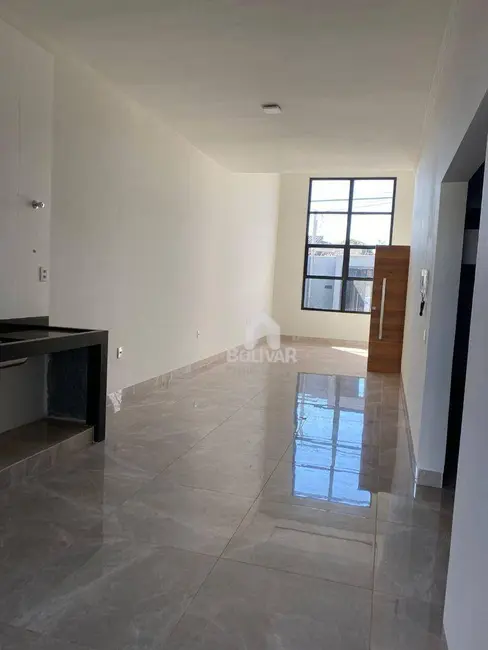 Casa com 3 quartos para alugar, 200m2 em Jardim Morumbi, Itumbiara - GO - imagem 5 Foto 5 de Casa com 3 quartos para alugar, 200m2 em Jardim Morumbi, Itumbiara - GO