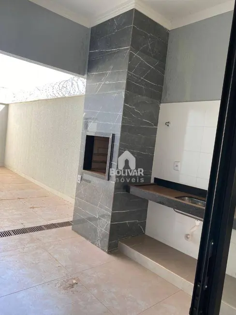 Casa com 3 quartos para alugar, 200m2 em Jardim Morumbi, Itumbiara - GO - imagem 7 Foto 7 de Casa com 3 quartos para alugar, 200m2 em Jardim Morumbi, Itumbiara - GO
