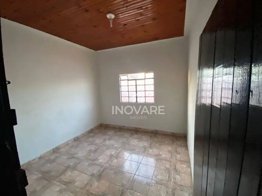 Casa com 3 quartos para alugar, 200m2 em Itumbiara - GO - imagem 5 Foto 5 de Casa com 3 quartos para alugar, 200m2 em Itumbiara - GO