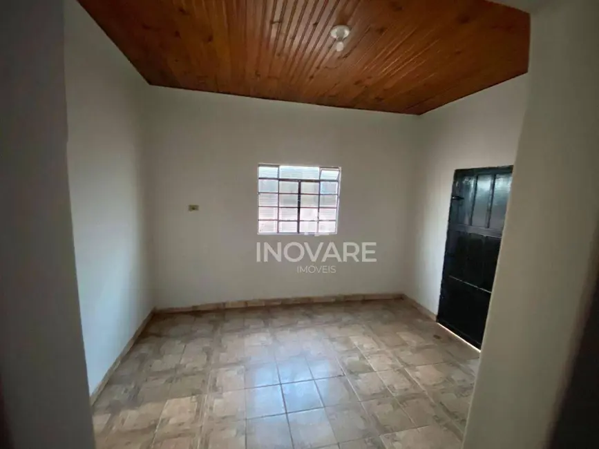 Casa com 3 quartos para alugar, 200m2 em Itumbiara - GO - imagem 4 Foto 4 de Casa com 3 quartos para alugar, 200m2 em Itumbiara - GO