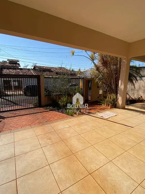 Foto 3 de Casa com 3 quartos para alugar, 360m2 em Itumbiara - GO