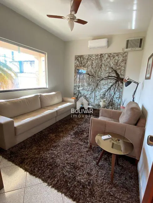 Foto 4 de Casa com 3 quartos para alugar, 360m2 em Itumbiara - GO
