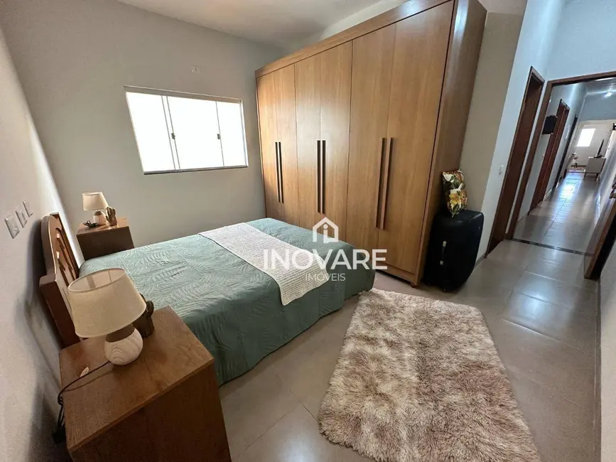 Casa com 3 quartos à venda, 228m2 em Paranaíba, Itumbiara - GO - imagem 8 Foto 8 de Casa com 3 quartos à venda, 228m2 em Paranaíba, Itumbiara - GO