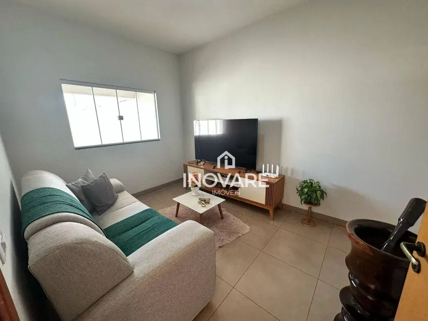 Casa com 3 quartos à venda, 228m2 em Paranaíba, Itumbiara - GO - imagem 4 Foto 4 de Casa com 3 quartos à venda, 228m2 em Paranaíba, Itumbiara - GO