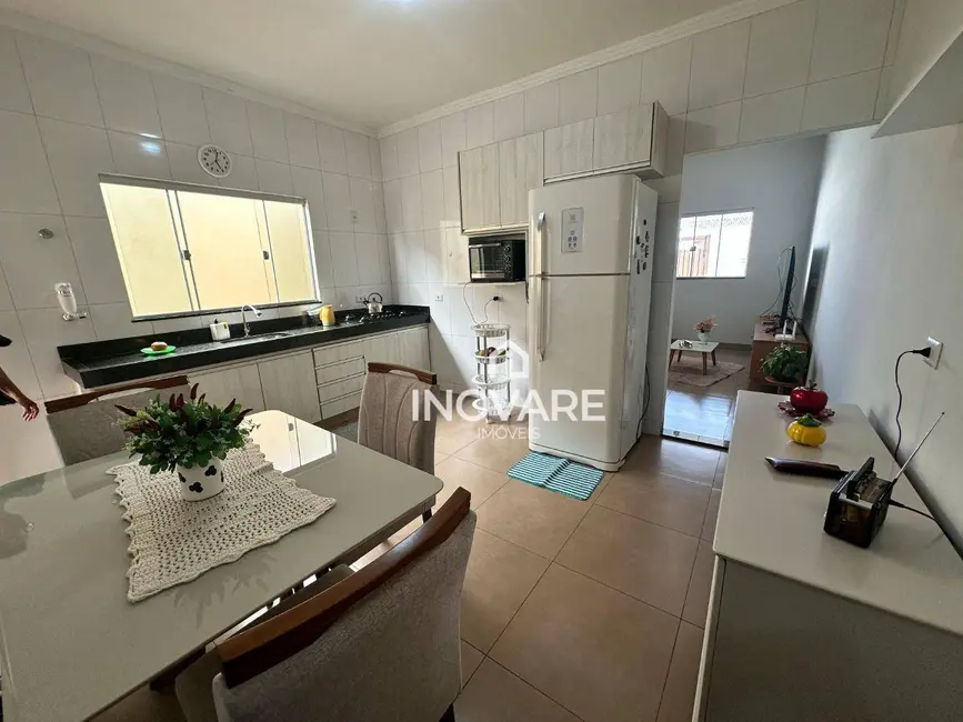 Casa com 3 quartos à venda, 228m2 em Paranaíba, Itumbiara - GO - imagem 5 Foto 5 de Casa com 3 quartos à venda, 228m2 em Paranaíba, Itumbiara - GO