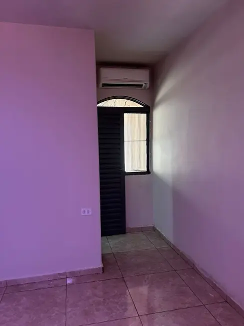 Foto 7 de Casa com 3 quartos para alugar, 498m2 em Itumbiara - GO
