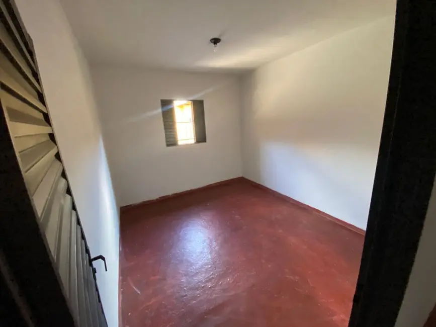 Kitnet com 2 quartos para alugar, 80m2 em Setor Rodoviário, Itumbiara - GO - imagem 7 Foto 7 de Kitnet com 2 quartos para alugar, 80m2 em Setor Rodoviário, Itumbiara - GO