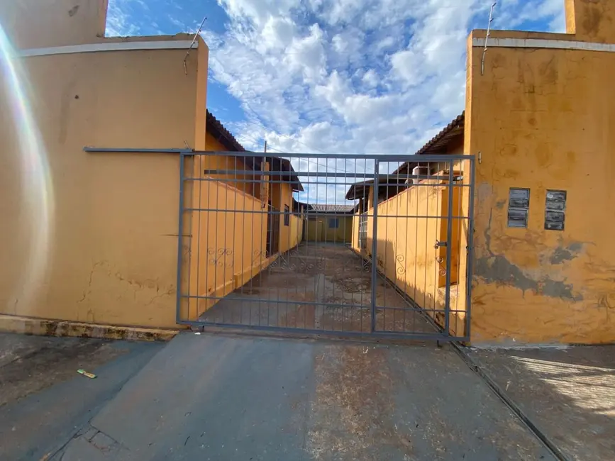 Kitnet com 2 quartos para alugar, 80m2 em Setor Rodoviário, Itumbiara - GO - imagem 1 Foto 1 de Kitnet com 2 quartos para alugar, 80m2 em Setor Rodoviário, Itumbiara - GO