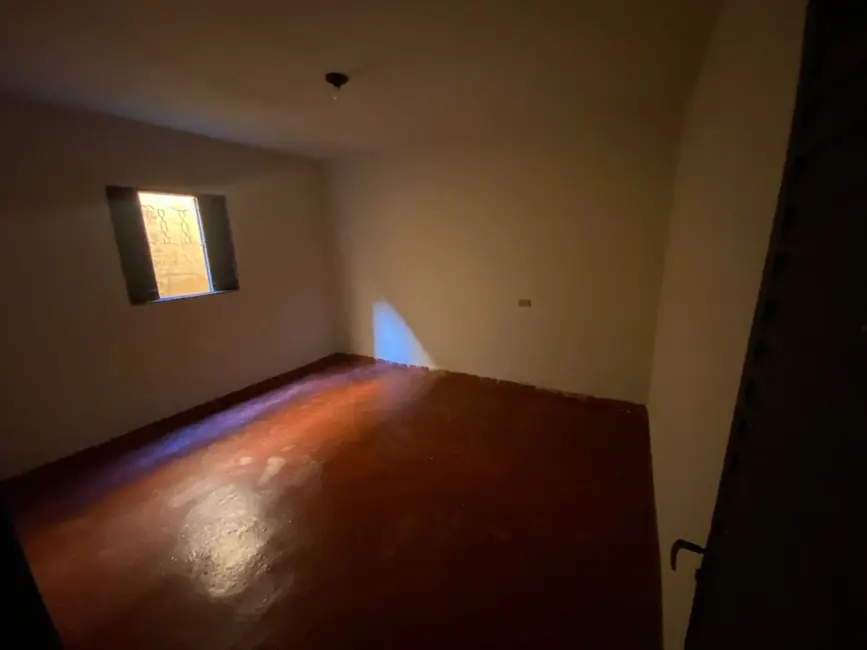 Kitnet com 2 quartos para alugar, 80m2 em Setor Rodoviário, Itumbiara - GO - imagem 2 Foto 2 de Kitnet com 2 quartos para alugar, 80m2 em Setor Rodoviário, Itumbiara - GO