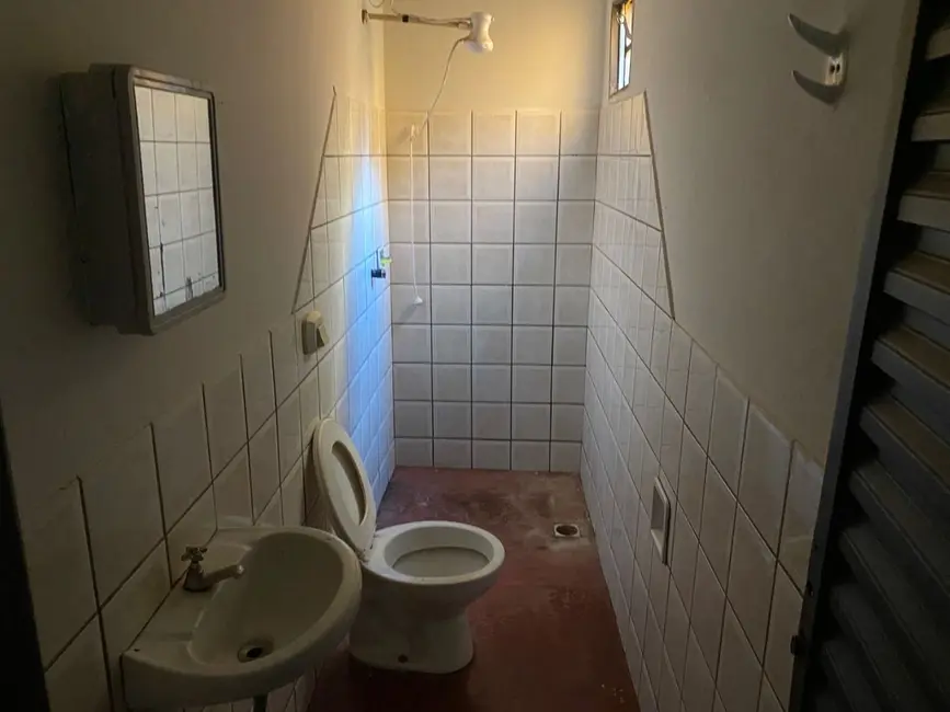 Kitnet com 2 quartos para alugar, 80m2 em Setor Rodoviário, Itumbiara - GO - imagem 9 Foto 9 de Kitnet com 2 quartos para alugar, 80m2 em Setor Rodoviário, Itumbiara - GO