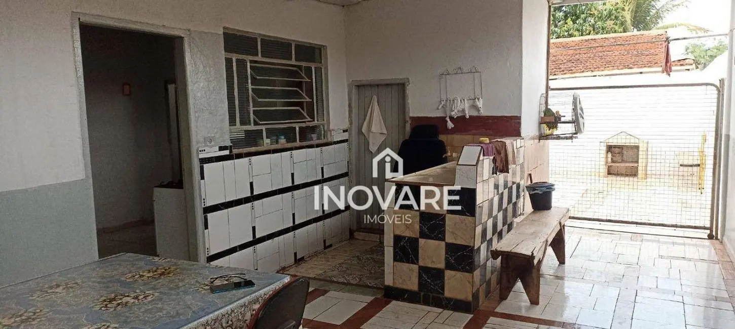 Casa com 3 quartos à venda, 300m2 em Setor Novo Horizonte, Itumbiara - GO - imagem 9 Foto 9 de Casa com 3 quartos à venda, 300m2 em Setor Novo Horizonte, Itumbiara - GO