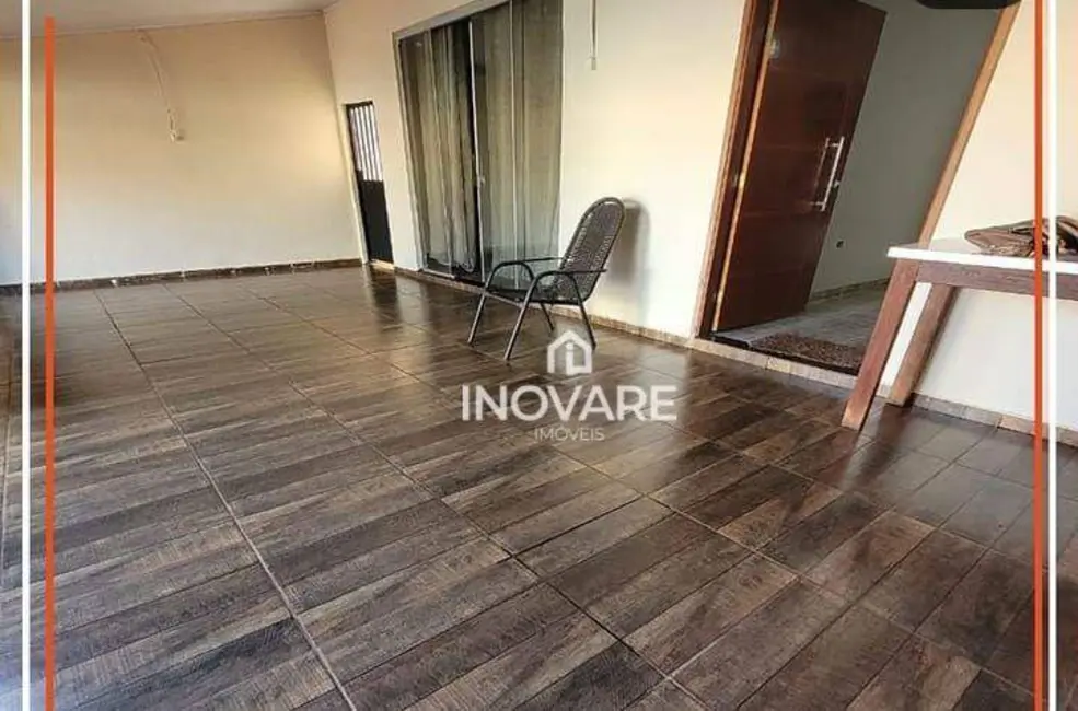 Foto 1 de Casa com 3 quartos à venda, 300m2 em Cidade Jardim, Itumbiara - GO