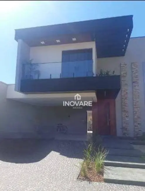 Foto 1 de Casa de Condomínio com 4 quartos à venda, 300m2 em Arapora - MG