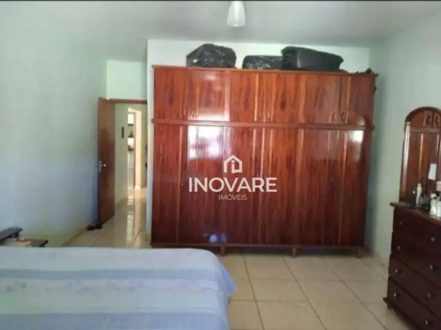 Casa com 5 quartos à venda, 324m2 em Itumbiara - GO - imagem 4 Foto 4 de Casa com 5 quartos à venda, 324m2 em Itumbiara - GO