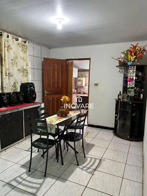Casa com 3 quartos à venda, 360m2 em Setor Rodoviário, Itumbiara - GO - imagem 8 Foto 8 de Casa com 3 quartos à venda, 360m2 em Setor Rodoviário, Itumbiara - GO