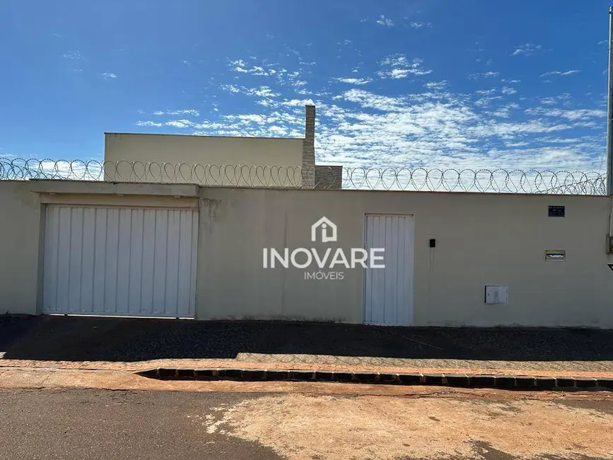 Foto 1 de Casa com 3 quartos à venda, 360m2 em Residencial Beira Rio I, Itumbiara - GO