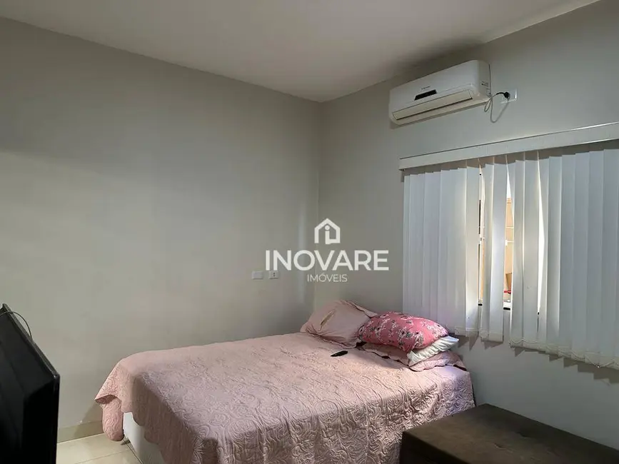 Casa com 3 quartos à venda, 360m2 em Residencial Beira Rio I, Itumbiara - GO - imagem 5 Foto 5 de Casa com 3 quartos à venda, 360m2 em Residencial Beira Rio I, Itumbiara - GO