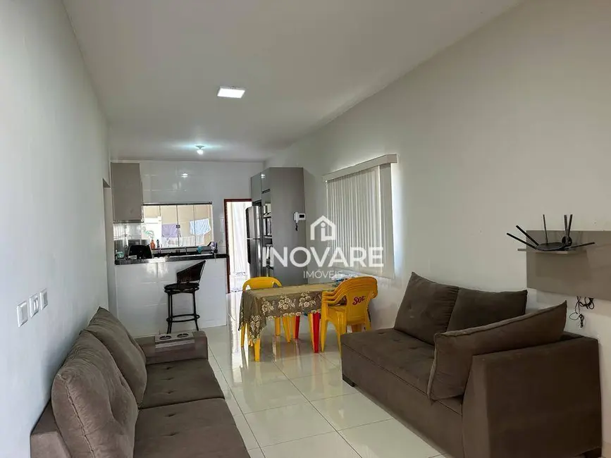 Casa com 3 quartos à venda, 360m2 em Residencial Beira Rio I, Itumbiara - GO - imagem 3 Foto 3 de Casa com 3 quartos à venda, 360m2 em Residencial Beira Rio I, Itumbiara - GO