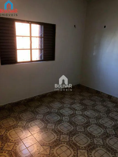 Foto 5 de Casa com 2 quartos para alugar, 289m2 em Itumbiara - GO