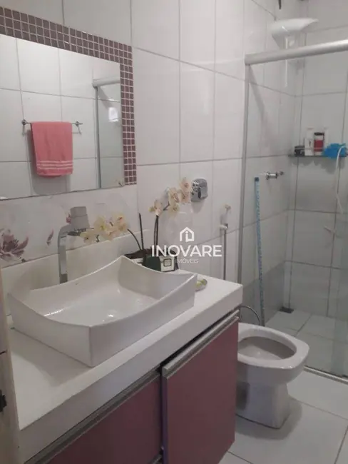 Casa com 3 quartos à venda, 220m2 em Setor Bela Vista, Itumbiara - GO - imagem 5 Foto 5 de Casa com 3 quartos à venda, 220m2 em Setor Bela Vista, Itumbiara - GO
