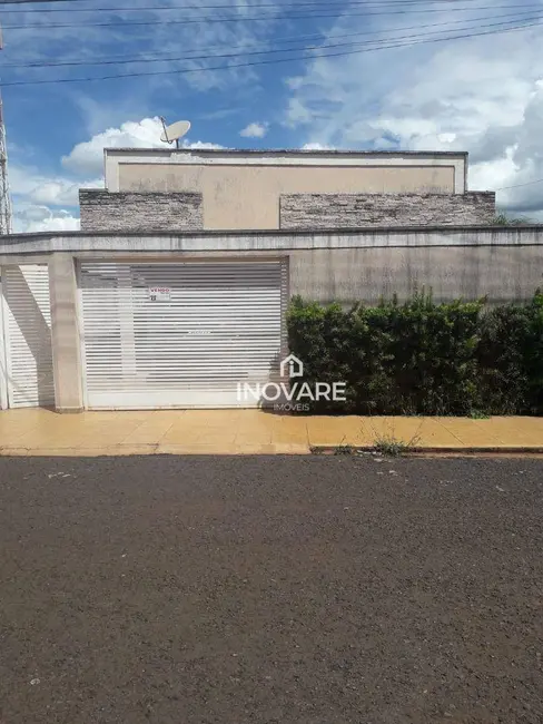 Foto 1 de Casa com 3 quartos à venda, 220m2 em Setor Bela Vista, Itumbiara - GO