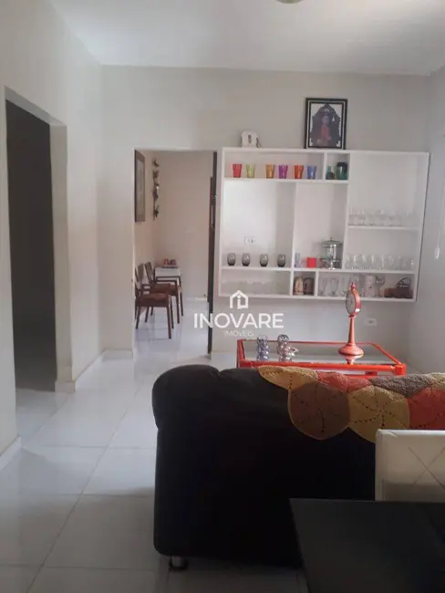 Casa com 3 quartos à venda, 220m2 em Setor Bela Vista, Itumbiara - GO - imagem 3 Foto 3 de Casa com 3 quartos à venda, 220m2 em Setor Bela Vista, Itumbiara - GO