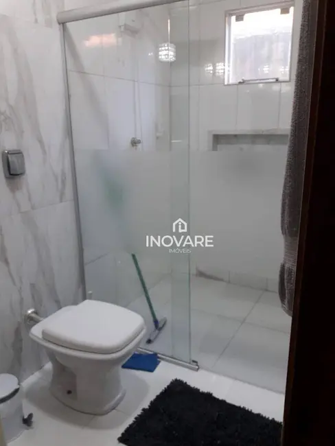 Casa com 3 quartos à venda, 330m2 em Ferreira da Costa, Itumbiara - GO - imagem 8 Foto 8 de Casa com 3 quartos à venda, 330m2 em Ferreira da Costa, Itumbiara - GO