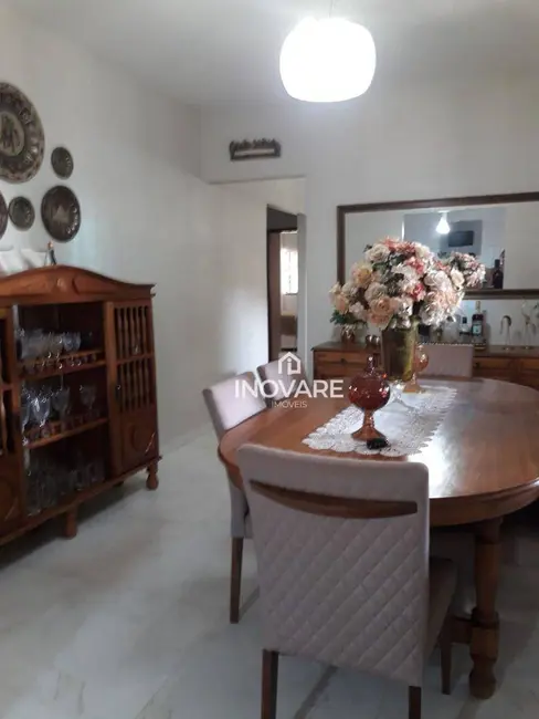 Casa com 3 quartos à venda, 330m2 em Ferreira da Costa, Itumbiara - GO - imagem 4 Foto 4 de Casa com 3 quartos à venda, 330m2 em Ferreira da Costa, Itumbiara - GO